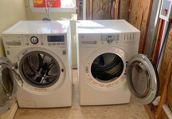 Dryer repair in a Green Bay laundry room